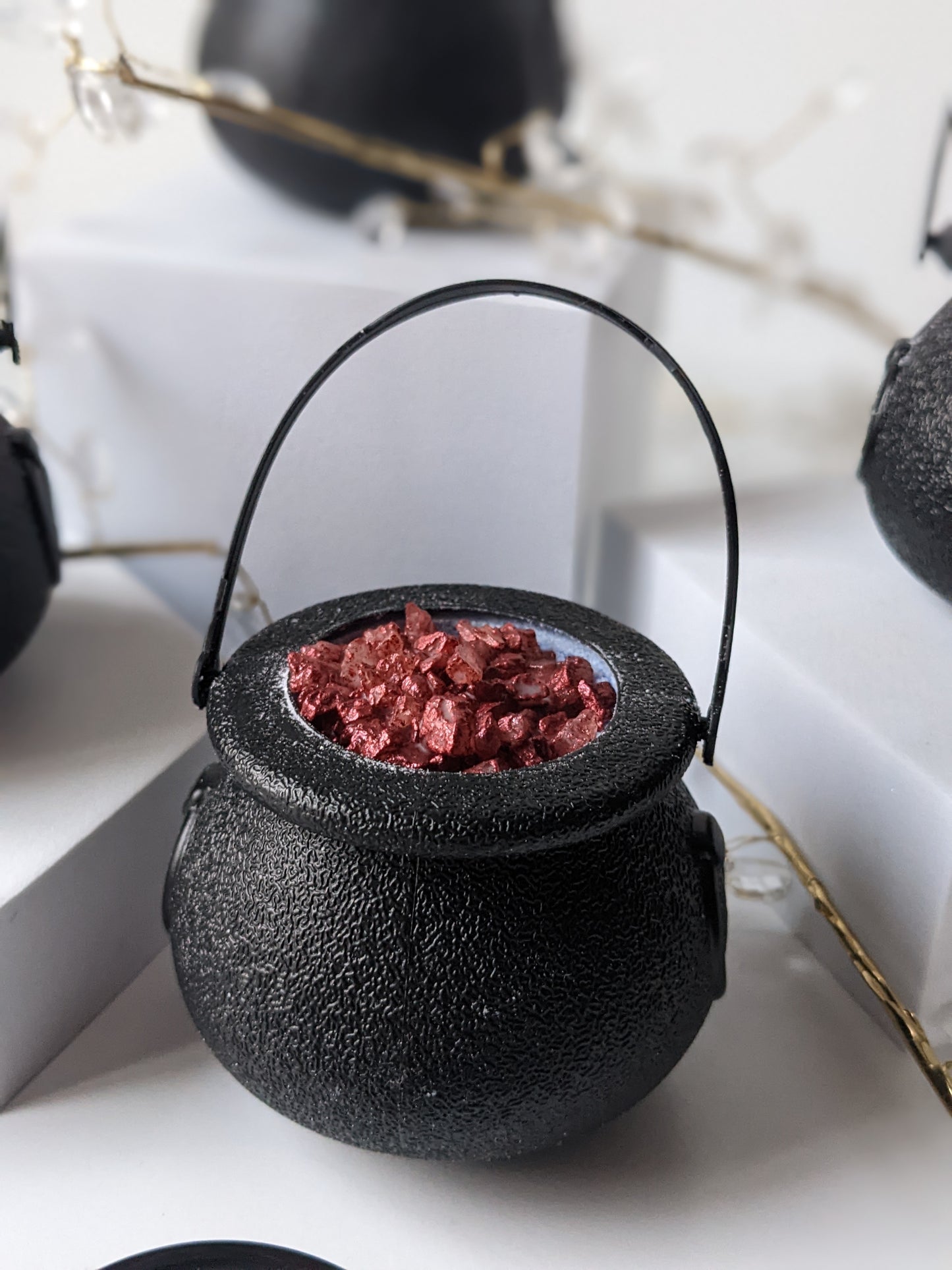 CAULDRON BATH BOMB